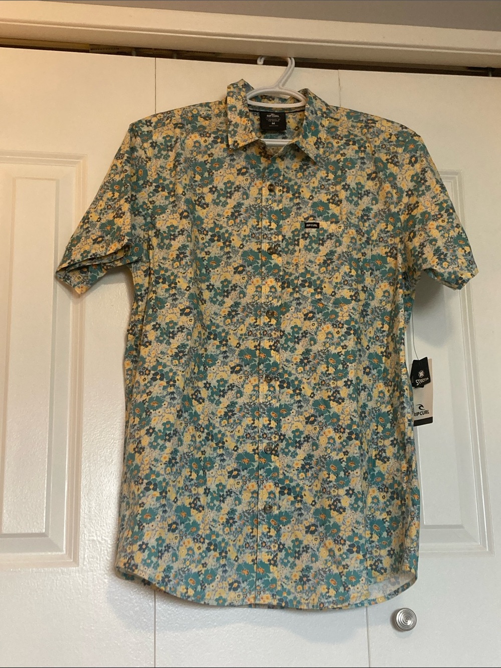 Rip Curl Men’s Short Sleeve Floral Button-Down Shirt - Yellow & Teal